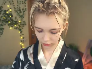 Lilian's Live Sex Cam Show