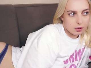 rowenabarren Live Webcam on CamSoda
