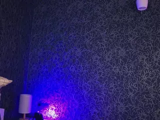 Flora's Live Sex Cam Show