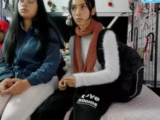 thedreamgirlss's Live Sex Cam Show
