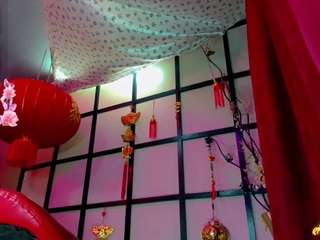 agathaa-monfort Live Webcam on CamSoda