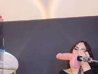 agathaa-monfort webcam model