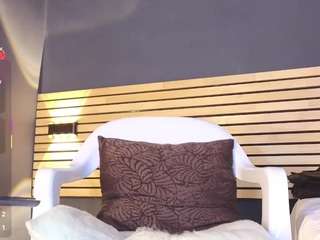 agathaa-monfort live cam profile