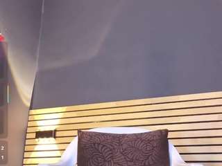 agathaa-monfort live cam profile