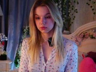 alodiaganter's CamSoda show and profile