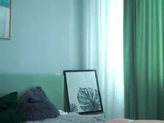 DollyChatfield's Live Sex Cam Show