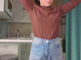 donnaburkee, female webcam model,  years old, on live webcam