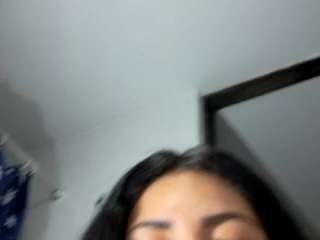 leila-08 webcam model