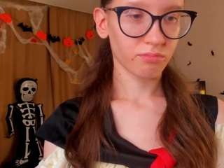 Lynettebails - the steamiest entertainer in public for your delight lynettebails from CamSoda