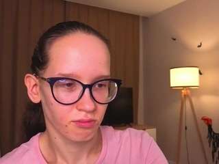 lynettebails Live Webcam on CamSoda