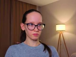 lynettebails's CamSoda show and profile