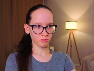 lynettebails's CamSoda show and profile