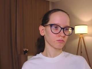 lynettebails's CamSoda show and profile