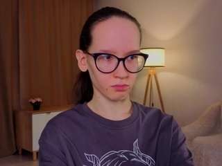 lynettebails's CamSoda show and profile