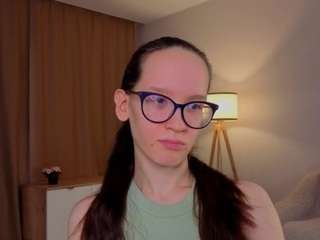 lynettebails's CamSoda show and profile