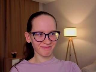 lynettebails's CamSoda show and profile