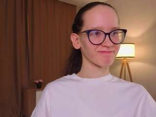 lynettebails live cam profile