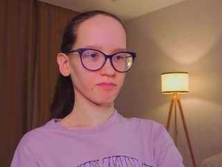 lynettebails live cam profile