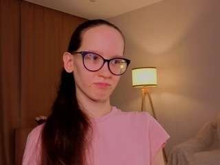 lynettebails's CamSoda show and profile