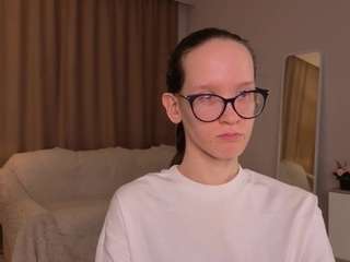 lynettebails's CamSoda show and profile