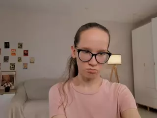 LynetteBails's Live Sex Cam Show
