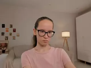 LynetteBails's Live Sex Cam Show