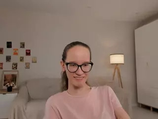 LynetteBails's Live Sex Cam Show