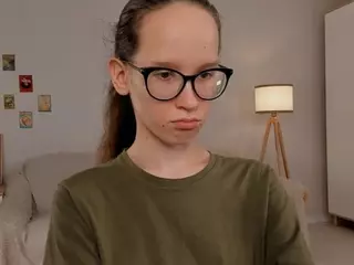 LynetteBails's Live Sex Cam Show