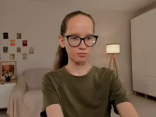 LynetteBails's Live Sex Cam Show