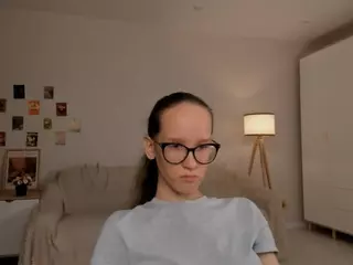 LynetteBails's Live Sex Cam Show