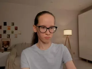 LynetteBails's Live Sex Cam Show