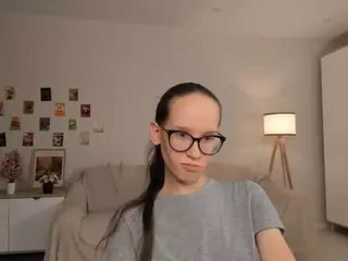 LynetteBails's Live Sex Cam Show