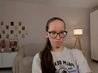LynetteBails's Live Sex Cam Show