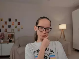 LynetteBails's Live Sex Cam Show