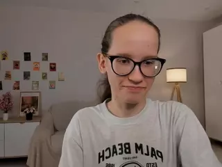 LynetteBails's Live Sex Cam Show