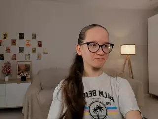 LynetteBails's Live Sex Cam Show