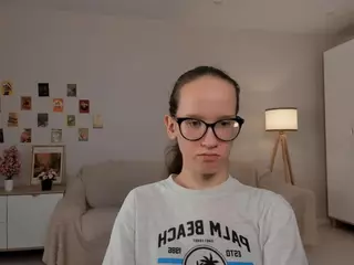 LynetteBails's Live Sex Cam Show
