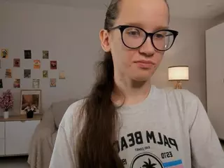 LynetteBails's Live Sex Cam Show