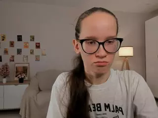 LynetteBails's Live Sex Cam Show