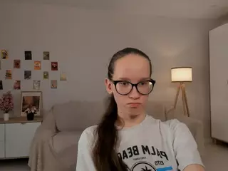 LynetteBails's Live Sex Cam Show