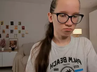 LynetteBails's Live Sex Cam Show