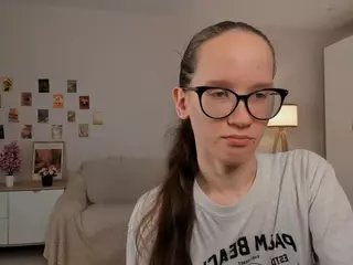 LynetteBails's Live Sex Cam Show