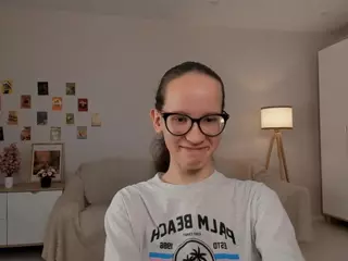 LynetteBails's Live Sex Cam Show