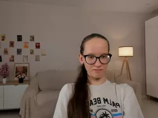 LynetteBails's Live Sex Cam Show