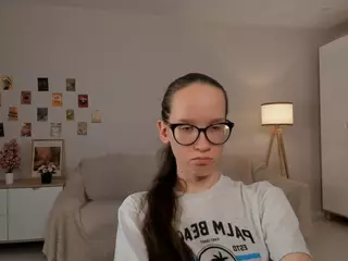 LynetteBails's Live Sex Cam Show
