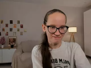 LynetteBails's Live Sex Cam Show