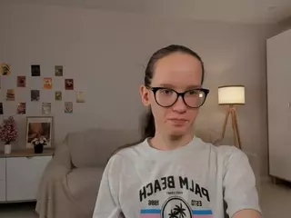 LynetteBails's Live Sex Cam Show
