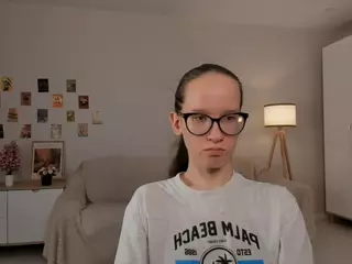 LynetteBails's Live Sex Cam Show