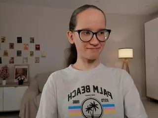 LynetteBails's Live Sex Cam Show