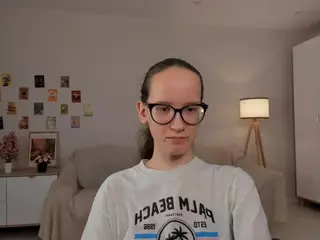 LynetteBails's Live Sex Cam Show